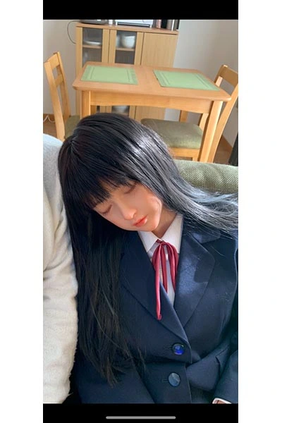 Aカップ 目を閉じる 幼顔セクシードール