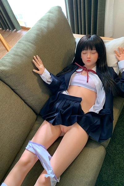 MLW DOLL 145cm 学生風美少女ラブドール