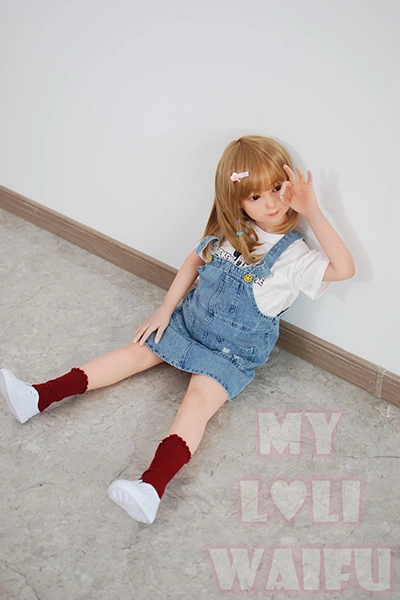 幼顔美少女ラブドール