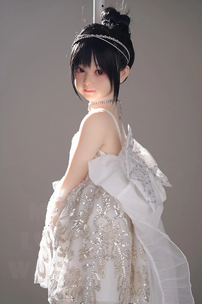 ロリ系セックスドール