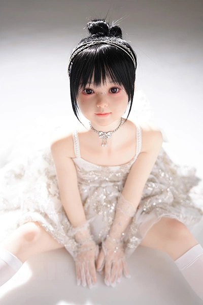 ロリ系セックスドール