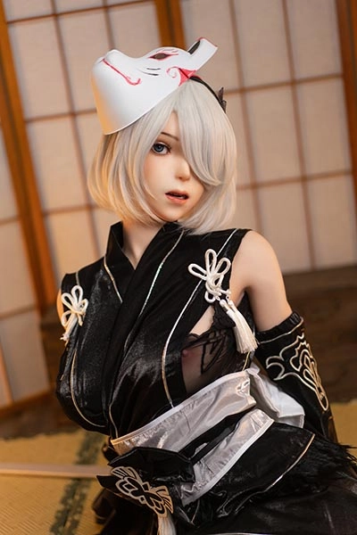 Game Lady 171cm 24頭身 キツネマスク 二次元ドール