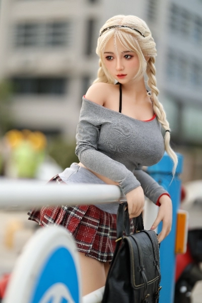 魅力的な大人系ラブドール