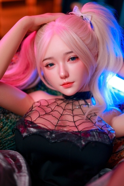 グラマラス巨乳ダッチワイフ