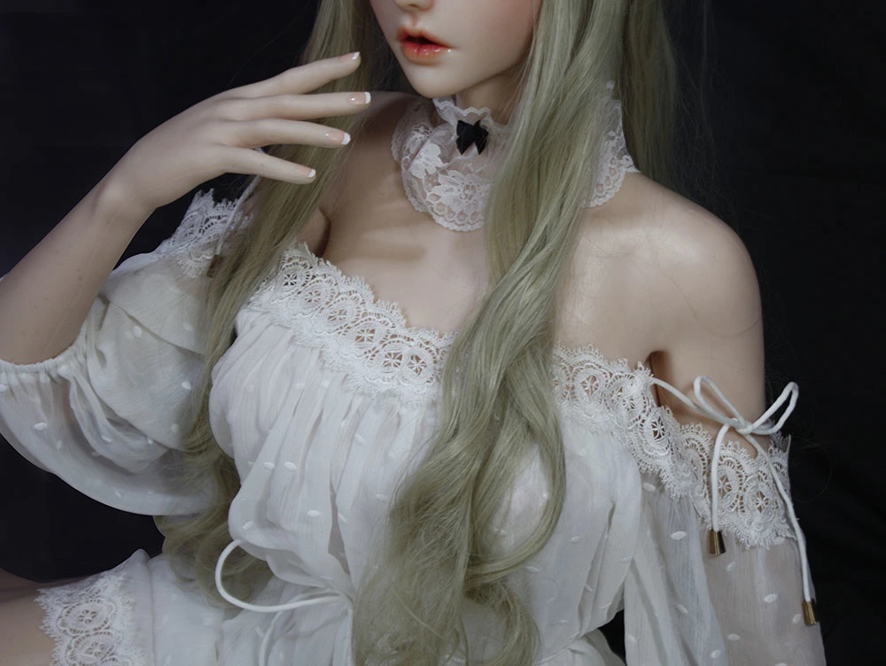 ElsaBabe アニメ系美少女ラブドール