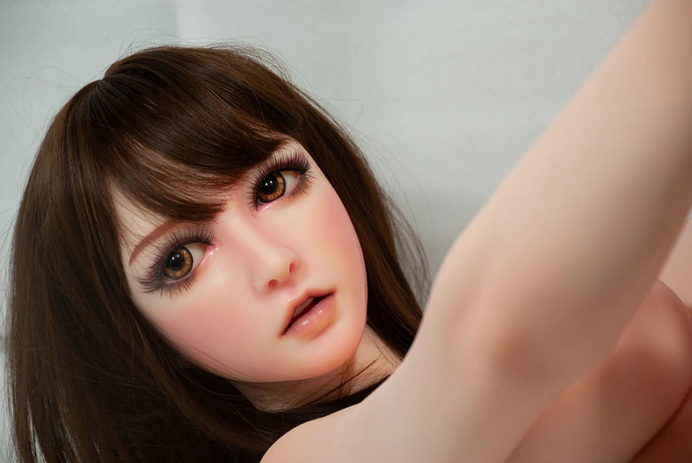 ElsaBabe 可愛いセクシードール